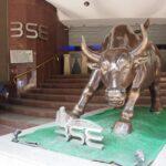 Stock Market : లాభాల్లో స్టాక్ మార్కెట్లు.. స్థిరంగా రూపాయి, బంగారం..