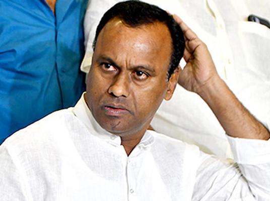 EC Notice To Rajagopal Reddy : రాజగోపాల్ రెడ్డికి ఈసీ నోటీసులు..