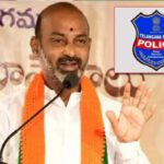 Bandi Sanjay : ఇంటి నుంచి బయటికొస్తే అరెస్ట్.. గృహనిర్బంధంలో బండి సంజయ్..