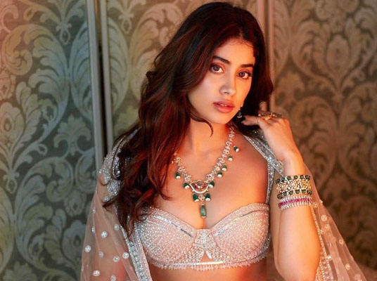 Janhvi Kapoor : వామ్మో ఖరీదైన ఇల్లు సొంతం చేసుకున్న జాన్వీ కపూర్.. ధర తెలిస్తే షాకే!