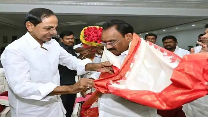 Ippatam : పవన్ వర్సెస్ వైఎస్సార్.. రాజకీయ ఇప్పటం.. ఏది వాస్తవం?