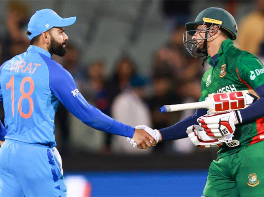 T20 : పులుల సాకులు.. అభిమానుల కౌంటర్లు..
