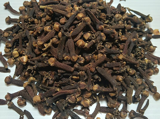 Cloves : లవంగం తెచ్చే అదృష్టం