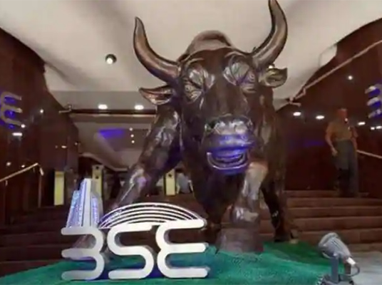 Markets gained in weekend : వీకెండ్ లో లాభాల్లో ముగిసిన మార్కెట్లు