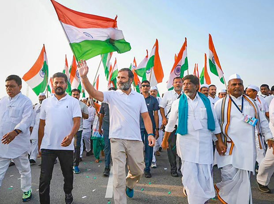 Hyderabad Crimes : హైదరాబాద్‌లో దారుణం.. మైనర్ బాలికపై అత్యాచారయత్నం..