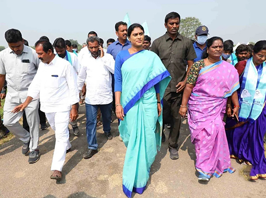YS Sharmila : షర్మిల కోసం ఏపీలో పిచ్చాసుపత్రి!.. జగన్ కు ఓ మంత్రి లేఖ!
