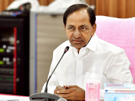 Krishna : కృష్ణ భౌతికకాయానికి నివాళులర్పిస్తున్న ప్రముఖులు..