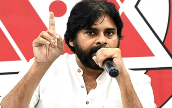 Telangana Congress : సీనియర్ల వైఖరిపై అధిష్టానానికి రేవంత్ వర్గం లేఖ..