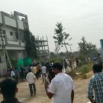 Kidnap: యువతి కిడ్నాప్.. 100 మందితో వచ్చి, ఇల్లు ధ్వంసం చేసి..