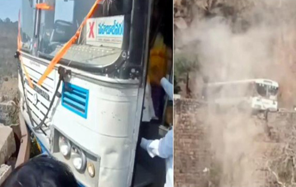 Bus Accident : శ్రీశైలం ఘాట్‌రోడ్‌లో ప్రమాదం.. రక్షణ గోడను ఢీకొన్న ఆర్టీసీ బస్సు..