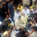 Chandrababu : కుప్పంలో మూడో రోజు అదే రచ్చ..రోడ్డుపైనే బాబు బైఠాయింపు..