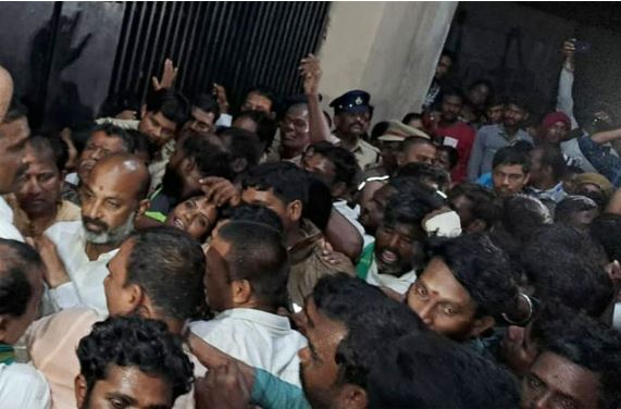Bandi Sanjay: బండి సంజయ్ అరెస్ట్!.. కామారెడ్డిలో హైటెన్షన్..