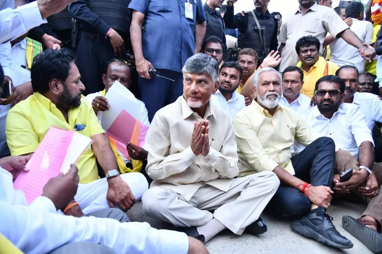 FarmHouse case: వివరాలు ఇవ్వండి.. కాస్త ఆగండి.. 'సిట్ వర్సెస్ సీబీఐ'