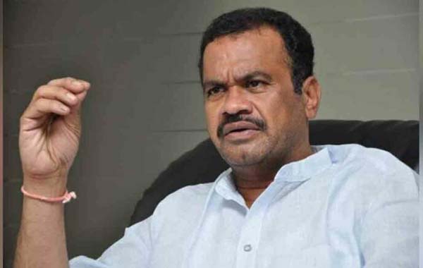 Veera Simha Reddy : మాస్‌ డైలాగ్స్ అదుర్స్.. థియేటర్స్‌లో విజిల్స్‌..