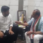 Congress: గాంధీభవన్ కలిపింది ఆ ఇద్దరినీ.. రేవంత్ రెడ్డితో కోమటిరెడ్డి భేటీ.. ఏంటి సంగతి?