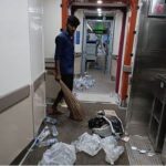Vande Bharat Express: ఇకనైనా మారండ్రా బాబూ.. ‘వందే భారత్‌’లో ఈ చెత్తేంటి?