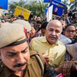 Manish Sisodia: హైకోర్టుకు వెళ్లండి.. మనీశ్ సిసోడియాకు షాక్ ఇచ్చిన సుప్రీంకోర్టు..