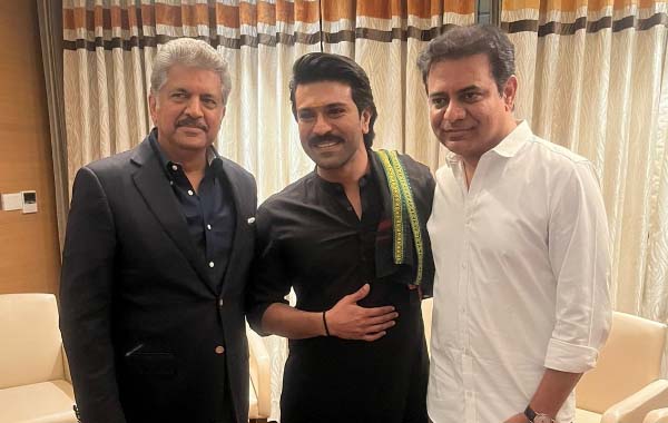 Mahesh Babu: మ‌ళ్లీ వెకేష‌న్‌లోకి మ‌హేష్ అండ్ ఫ్యామిలీ