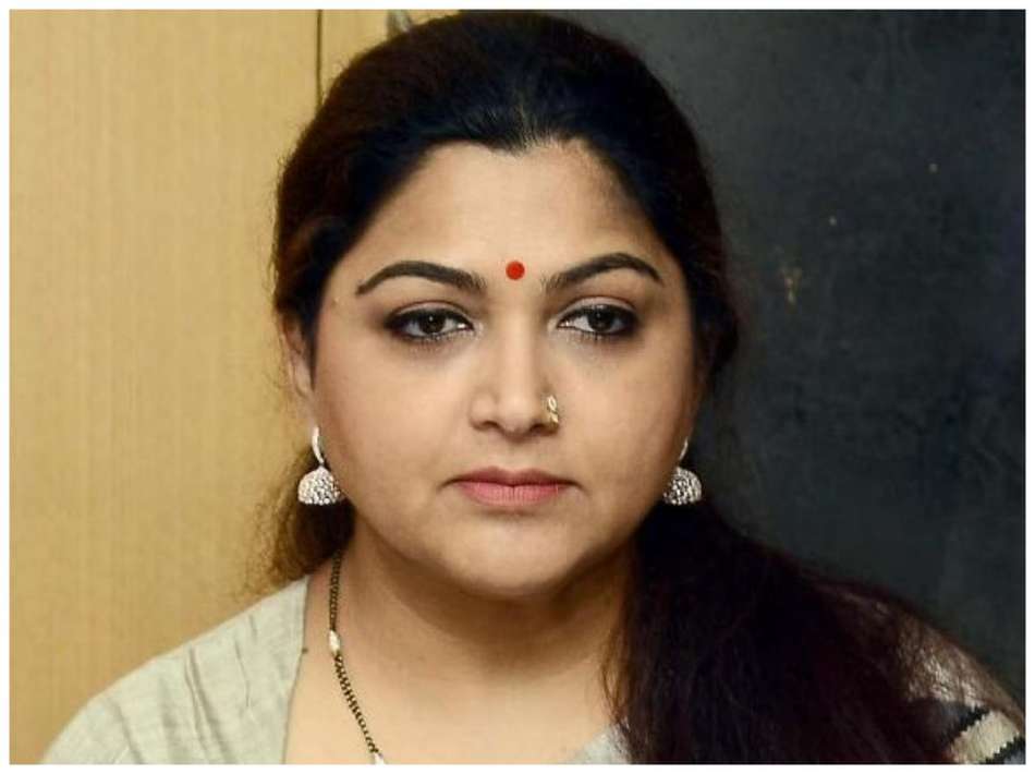 KGFలో యష్ క్యారెక్టర్‌పై టాలీవుడ్ డైరెక్ట‌ర్ సెన్సేష‌న‌ల్ కామెంట్స్‌.. ఏకి పారేస్తున్న నెటిజ‌న్స్‌