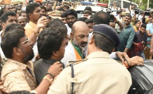 Kavitha : కవిత అభ్యర్థన తిరస్కారం.. సుప్రీంకోర్టులో చుక్కెదురు..
