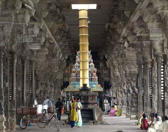 The Flagpole : ధ్వజస్తంభం దారి చూపించడానికే పెట్టారా…..