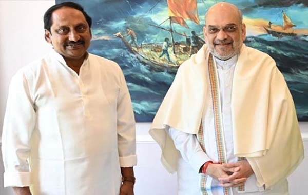 Bandi Sanjay : కేసీఆర్ కోసం శాలువా తెచ్చా.. సీఎం ఎక్కడున్నారు..? : బండి సంజయ్