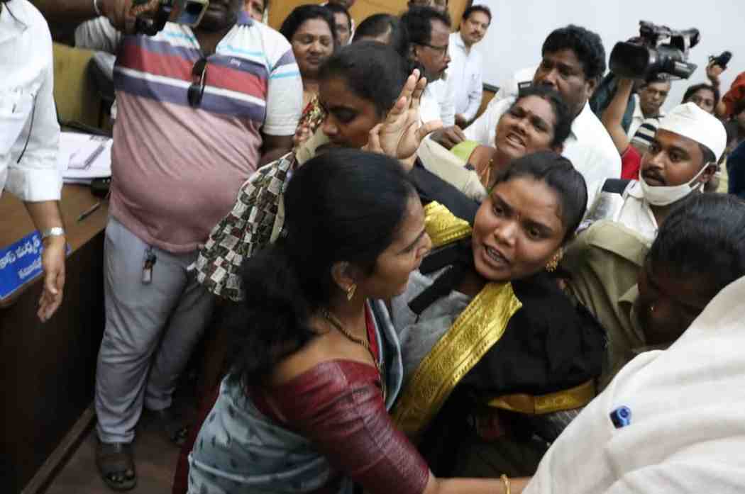 Nellore: మేయర్‌ వర్సెస్ కార్పొరేటర్స్.. నెల్లూరు రచ్చ.. కోటంరెడ్డికి సెగ!