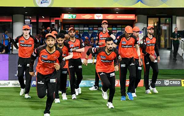 SRH : సన్ రైజర్స్ హైదరాబాద్.. జట్టులో తెలుగోళ్లు ఎక్కడ..?