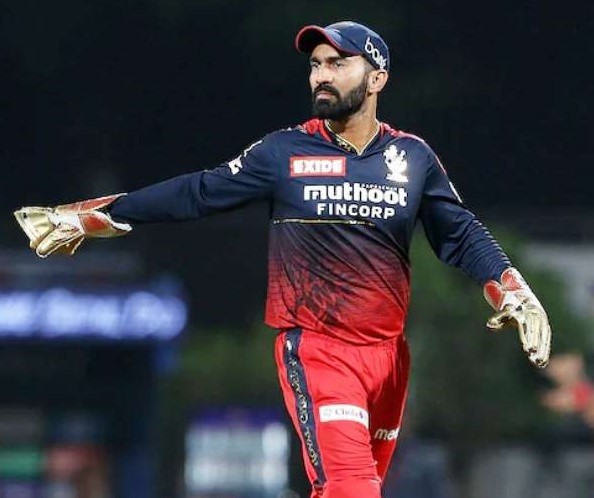 Dinesh Karthik:-  ఆట మరిచిపోయాడా.. ఆడడంపై ఆసక్తి పోయిందా... దినేశ్ కార్తీక్‌పై ఫైర్