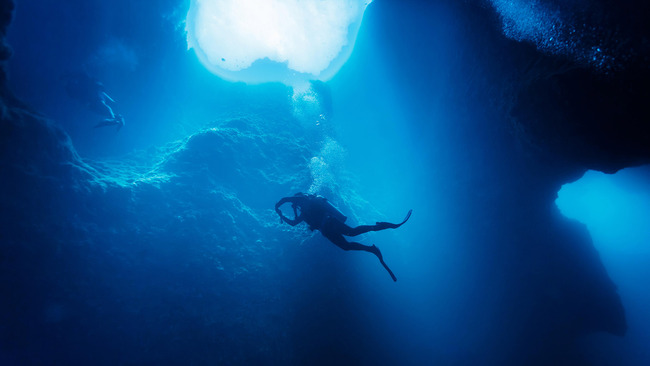 Blue Hole:- ప్రపంచంలోనే రెండో అతిపెద్ద బ్లూ హోల్.. ఎక్కడంటే..?