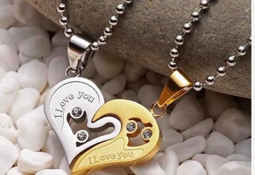 Lockets  : సమస్యల నుంచి లాకెట్ బయటపడేస్తుందా…