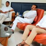 Etela: పొంగులేటికి మళ్లీ ఈటల గాలం!.. ఫామ్‌హౌజ్‌లో సీక్రెట్ టాక్స్.. ఏంటి సంగతి?