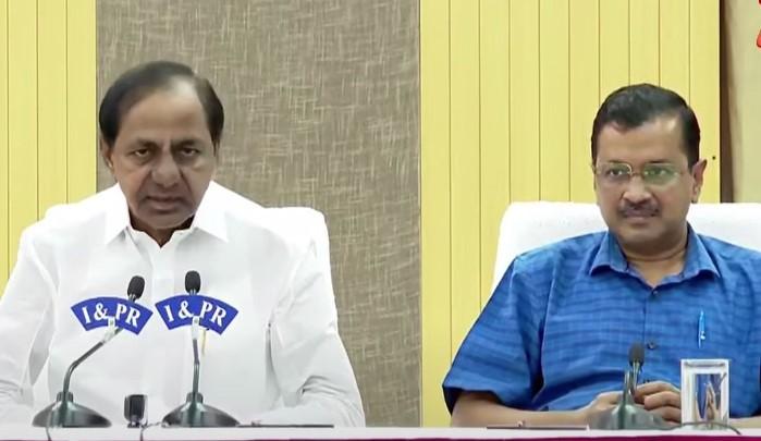 CM KCR: మనం మనం బాధితులం.. కేజ్రీవాల్‌కు కేసీఆర్‌ ఫుల్ సపోర్ట్..