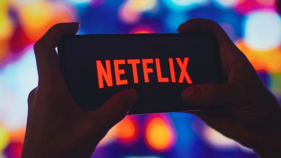 Netflix : పాస్‌వర్డ్ షేరింగ్‌పై నెట్‌ఫ్లిక్స్ కఠిన చర్యలు..