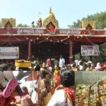 Lakkamma Devi Temple : చెట్టుకు చెప్పుల దండ వేసే ఆచారం ఎలా మొదలైంది..?