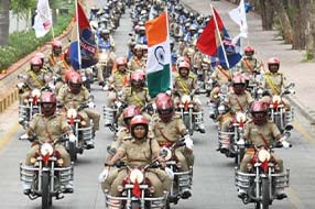 Telangana : తెలంగాణలో సురక్ష దినోత్సవం.. పోలీసుల ర్యాలీలు..