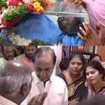 Sai Chand : కేసీఆర్ భావోద్వేగం.. కేటీఆర్ కంటతడి.. సాయిచంద్ కుటుంబానికి ఓదార్పు..