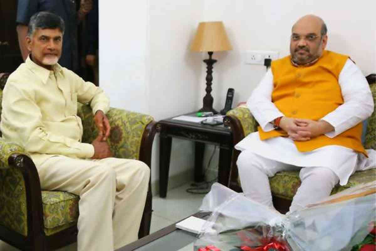 Black Holes : అంతరిక్షంలో వింత ఆకారాలు.. బ్లాక్ హోల్స్ నుండి..