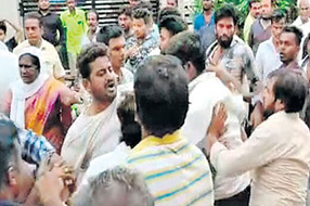 Vande Bharat train : వందే భారత్ ఎక్స్‌ప్రెస్‌ లో మంటలు.. ప్రయాణికులు సేఫ్..