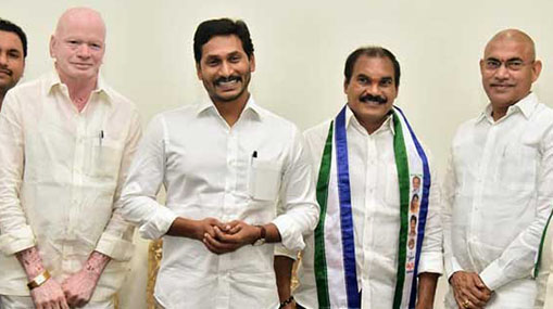 Gold Rates News : స్థిరంగా బంగారం ధర.. ఈ రోజు ఎంతంటే..?