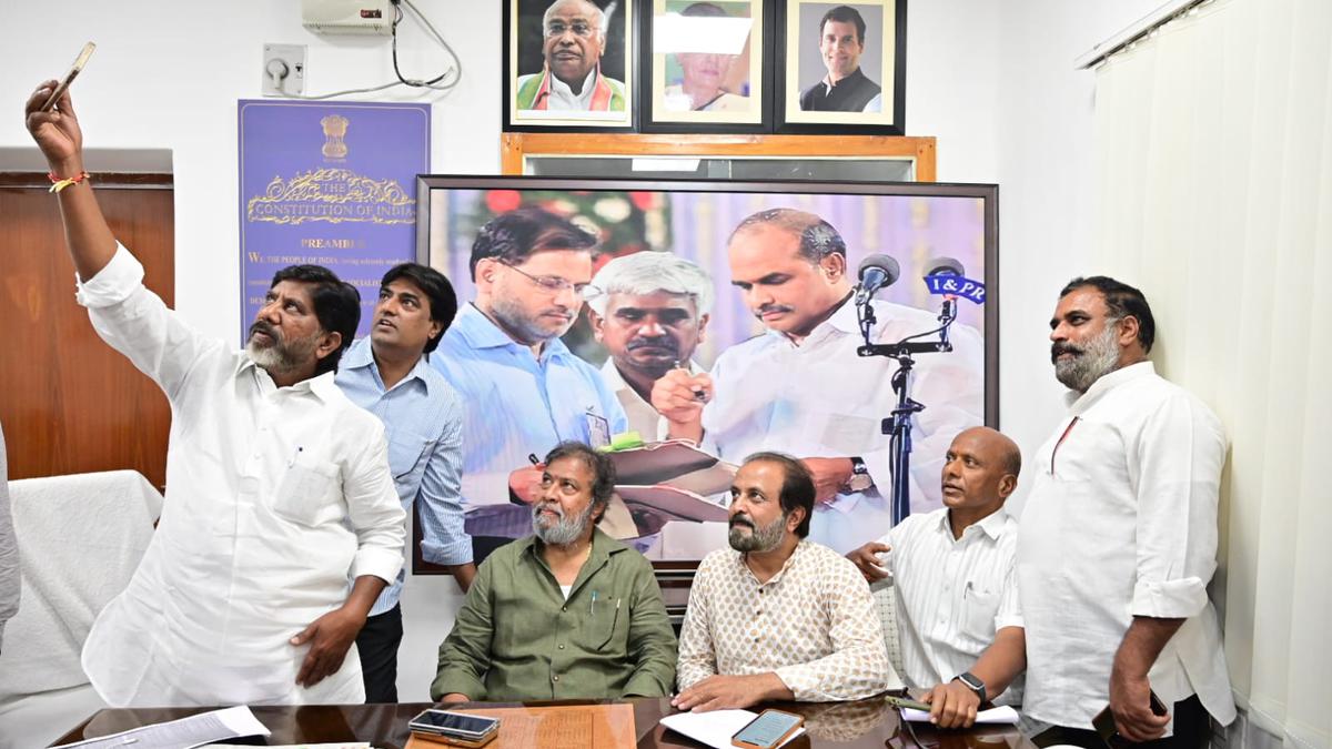 Congress: సెల్ఫీ విత్ కాంగ్రెస్.. ఐడియా అదుర్స్.. కేసీఆర్ బెదుర్స్!