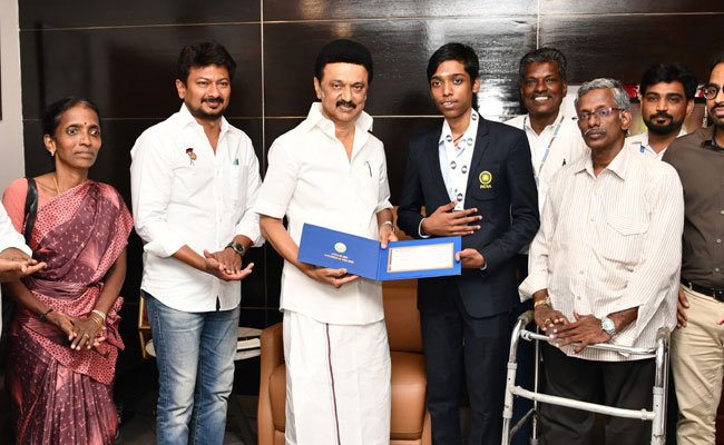 Jagtial sisters Audio : అక్క హాఫ్ బాటిల్ తాగేసింది.. దీప్తి మృతిలో చెల్లి ట్విస్ట్.. ఆడియో వైరల్..