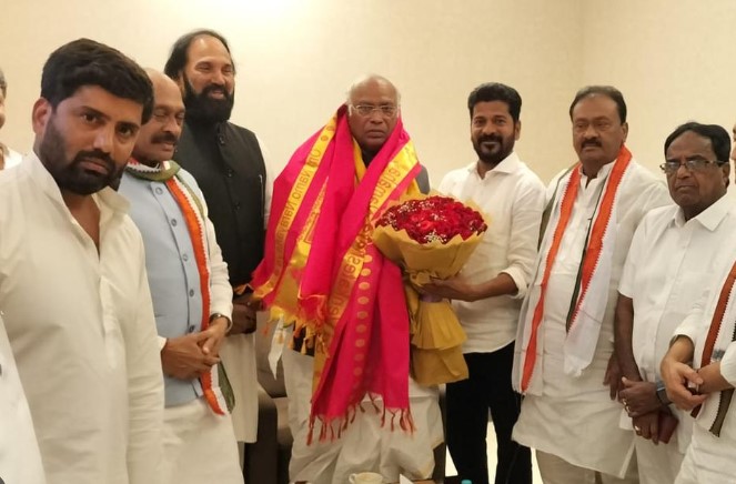 Congress: కాంగ్రెస్‌లోకి రాహుల్ సిప్లిగంజ్?.. అక్కడి నుంచే పోటీ? అందుకే, కేసీఆర్ పెండింగ్?