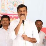 Breaking : ఎంపీ కొత్తప్రభాకర్ రెడ్డిపై కత్తితో దాడి.. సిద్దిపేట జిల్లాలో పోలీసుల హై అలర్ట్..