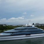 $300 Million SuperYacht : రూ.2500 కోట్ల లగ్జరీ పడవ.. యూరప్ నుంచి అమెరికా ప్రయాణం.. మధ్యమార్గంలో దాడులు