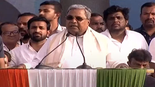 Diwali : ఎరువుగా మారే దివ్వెలు