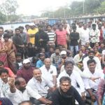 Vizag harbour news: సీఎం రావాల్సిందే.. ఫిషింగ్ హార్బర్ వద్ద బాధితుల ఆందోళన.. లోకేష్ ట్వీట్