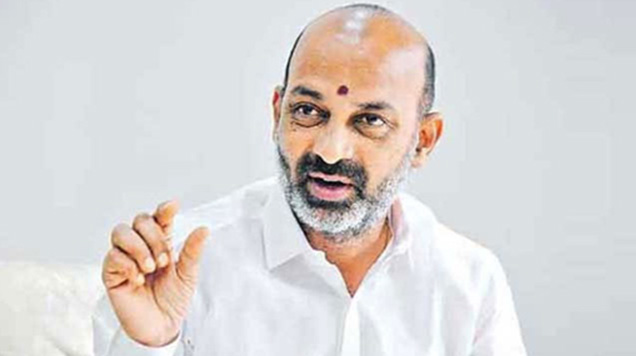 Bandi sanjay: ఆరు గ్యారెంటీలను ఎలా అమలు చేస్తారు..? ప్రభుత్వాన్ని ప్రశ్నించిన బండి..