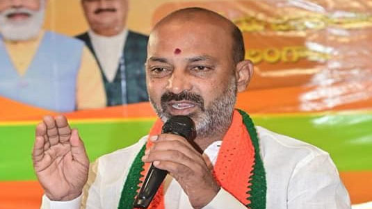 Droupadi Murmu : హైదరాబాద్‌కు చేరుకున్న రాష్ట్రపతి.. స్వాగతం పలికిన గవర్నర్, సీఎం..