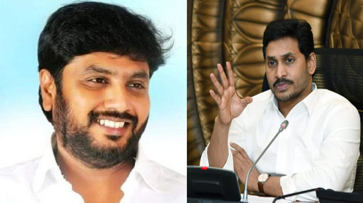 Narsapuram : అంగన్‌వాడీల నిరసన.. కనీసం వేతనం రూ.26 వేలకు పెంచాలని డిమాండ్